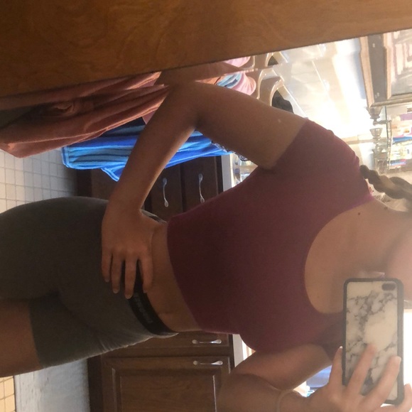 burgundy crop top - Picture 4 of 5